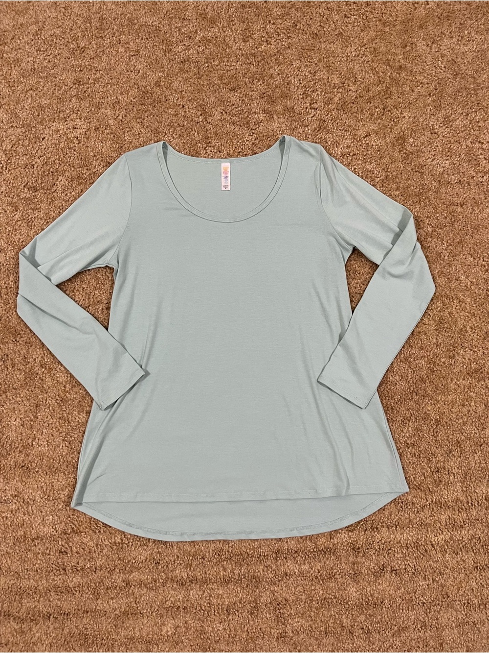 LuLaRoe Women’s Light Blue Long Sleeve Scoop Neck High Low Top Medium